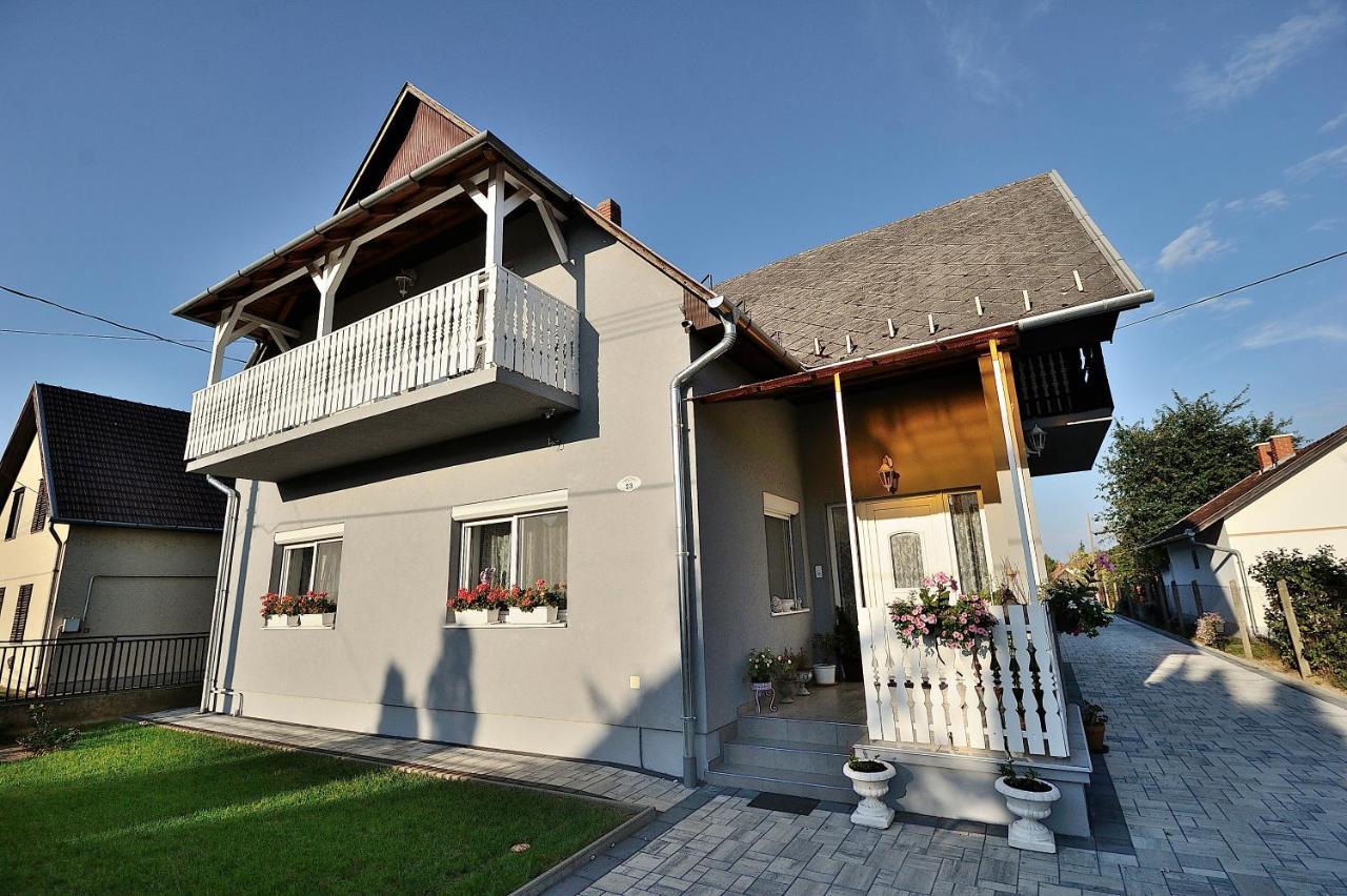 Vintage home Lelle Balatonlelle Extérieur photo